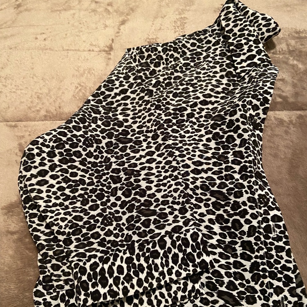 Buttton Tunic - Picture 2 of 5